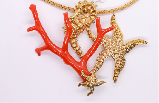 Ciondolo con ramo di corallo